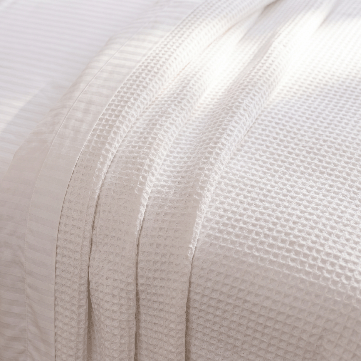 100% Cotton Waffle Weave Coverlet Honeycomb Texture - Year-Round Essential